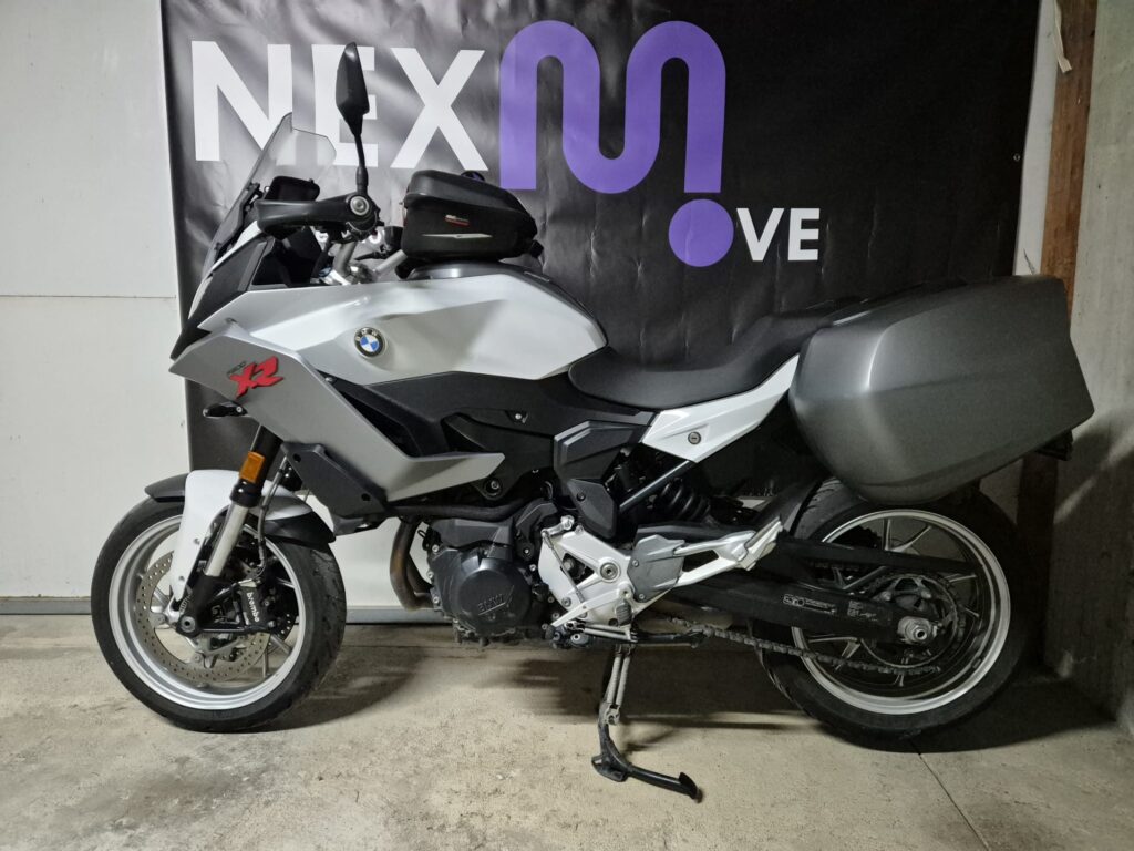 BMW F 900 XR